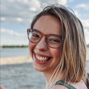 Meet your Posher, Alaina